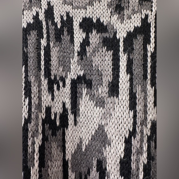 Stella McCartney Classic Chunky Knit Sweater Cardigan - Picture 4 of 10